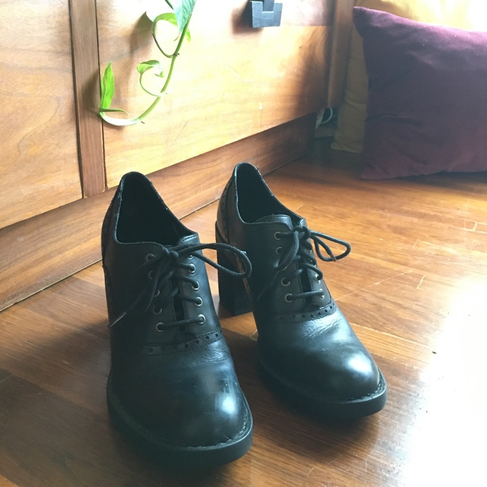 Witchy Finley lace up block heel Booties